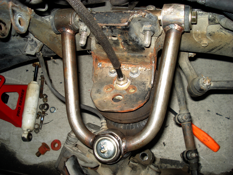 08 06-14-08 Toyota Upper Control arm (10)