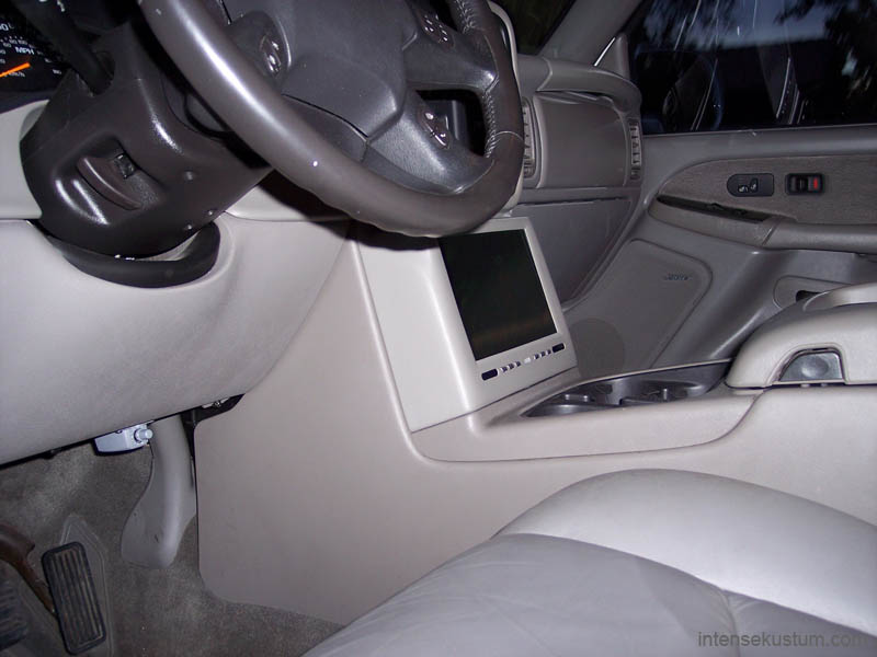 Suburban Video Install (4)